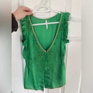 Silky green top, size small